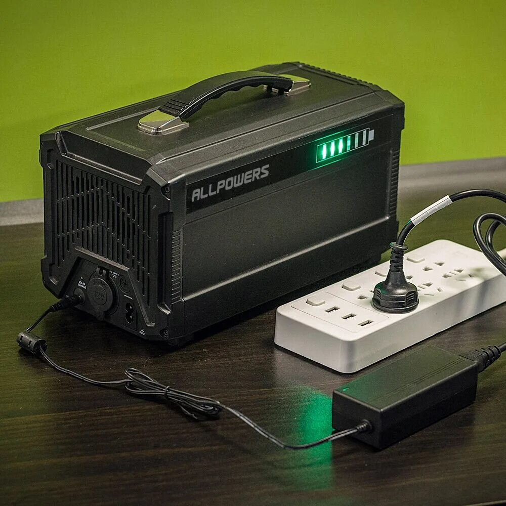 Мощный пауэр. Rugged power bank ip67. Мощный пауэр. Водонепроницаемый повер банк. Lifepo4 powerbank.