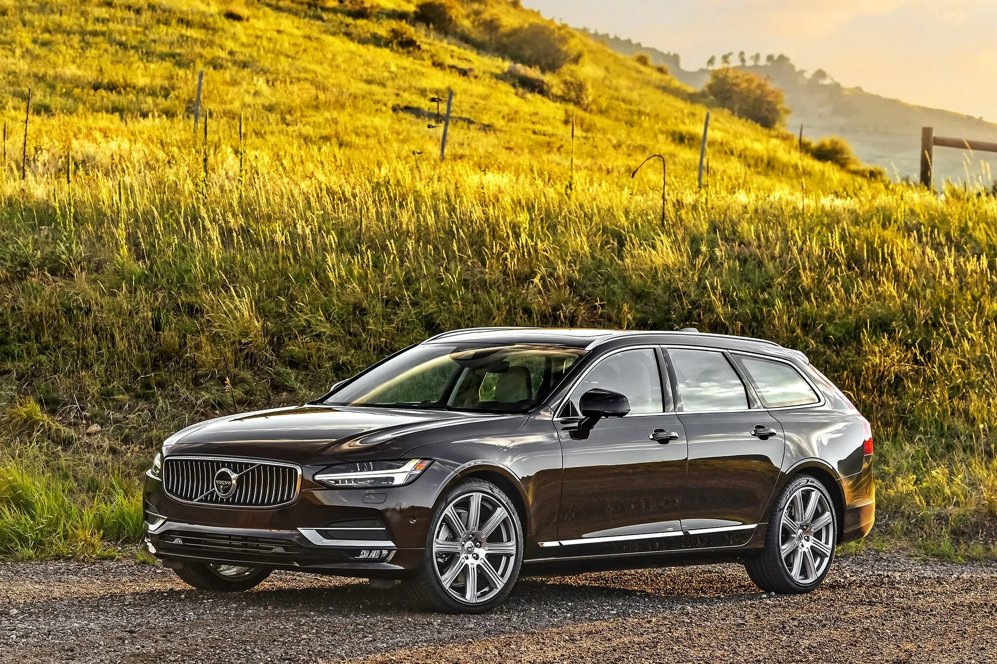Volvo v90 cross country 2022. Volvo v90 2021. Вольво v90cc. Volvo v90 cross country 2016. V90 vulture.