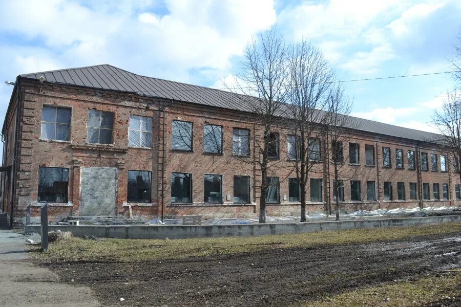 Srednyaya shkola № 7 Mou, school, Russia, Ust-Katav, 1-y mikrorayon, 11 - Yandex