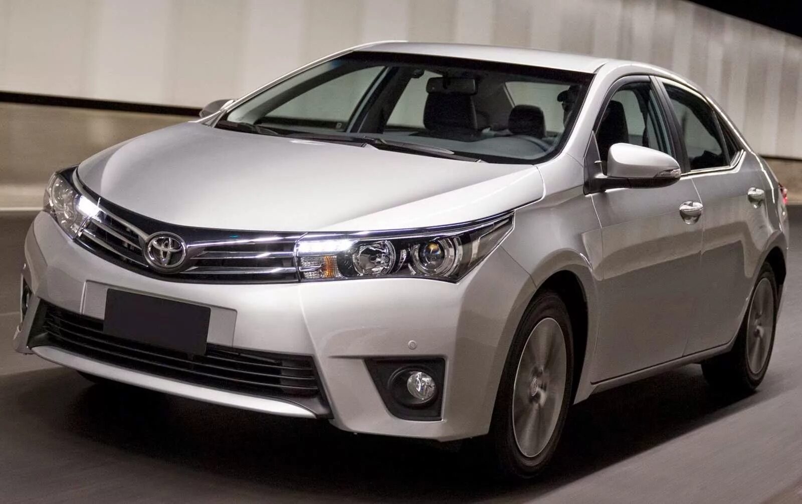 Toyota Corolla 2015. Toyota Corolla 2015 белая. Тойота Королла 15 года. Toyota Corolla e180 2013. Тойота купить астане