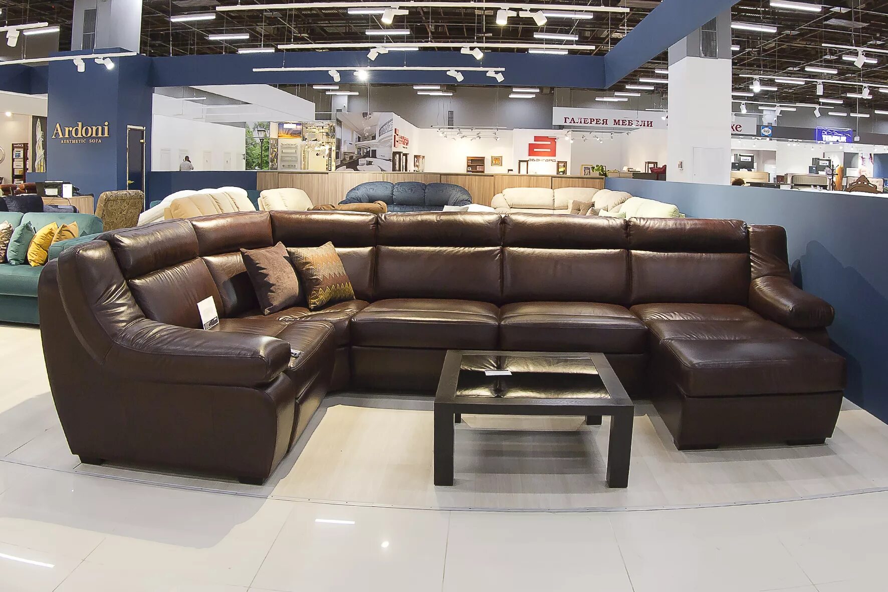 Диван росарио ардони. Диваны ардони. Новара ардони. Диван остин фабрика ардони. Диван угловой бергамо фабрика ардони.