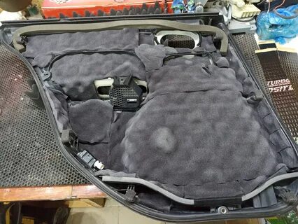 Шумоизоляция дверных карт автомобиля