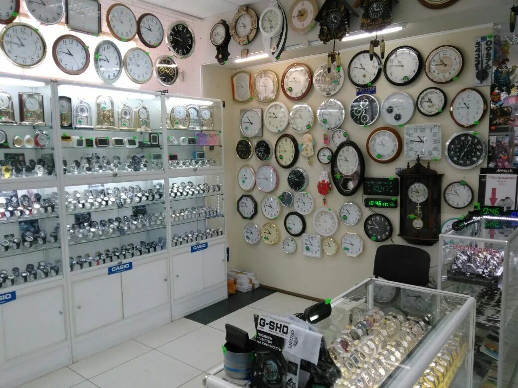 Магазин часов. Магазин часов в Саратове. Часовой магазин в Европе Железногорск Курская. Магазин часов Сочи. Прием часов сочи