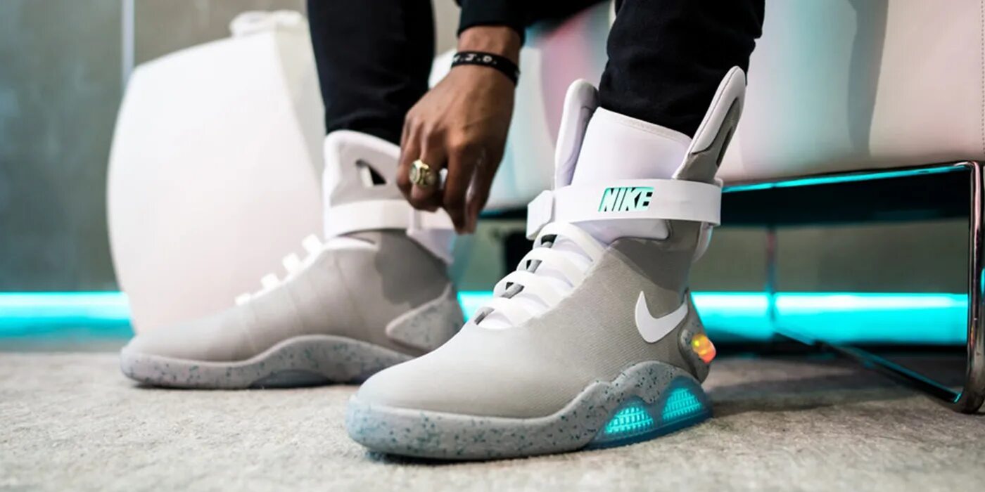 Крутые кроссовки 2024. Nike Air mag. Nike mag 2016. Nike Air mag 2016 Price. Nike Air mag 2016 2011.