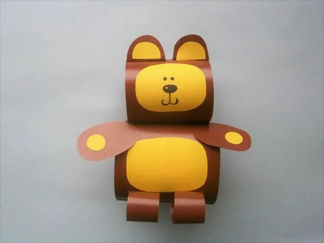 Медведь конструирование из бумаги. Поделка миша из бумаги. Медведь конструирование из бумаги. Мишка из втулки от туалетной. Животные из цилиндров.