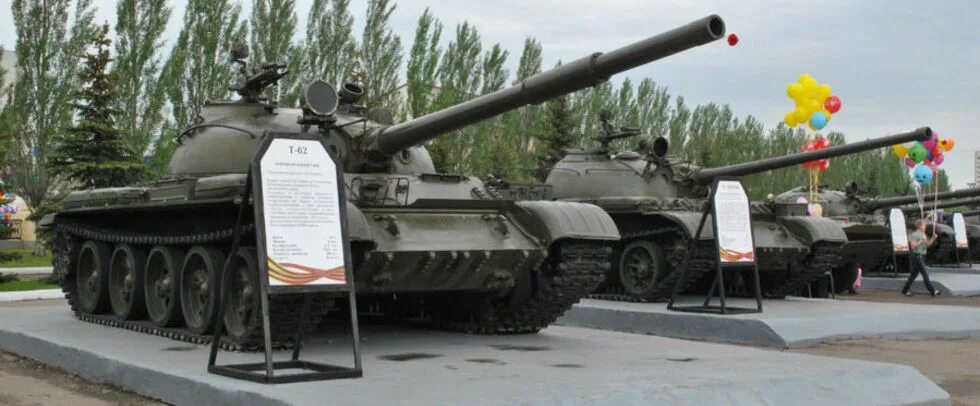 Казань парк победы техника. Казань музей парк победы. Парк победы казань. Музей техники в казани. Парк победы казань.