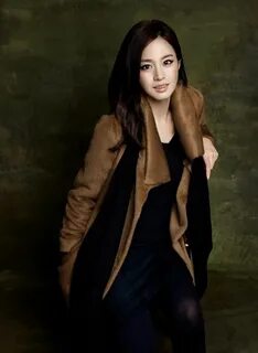 make up idea Kim Tae Hee, Cute Girls, Wedding Photos, Actresses, Blazer, Ja...