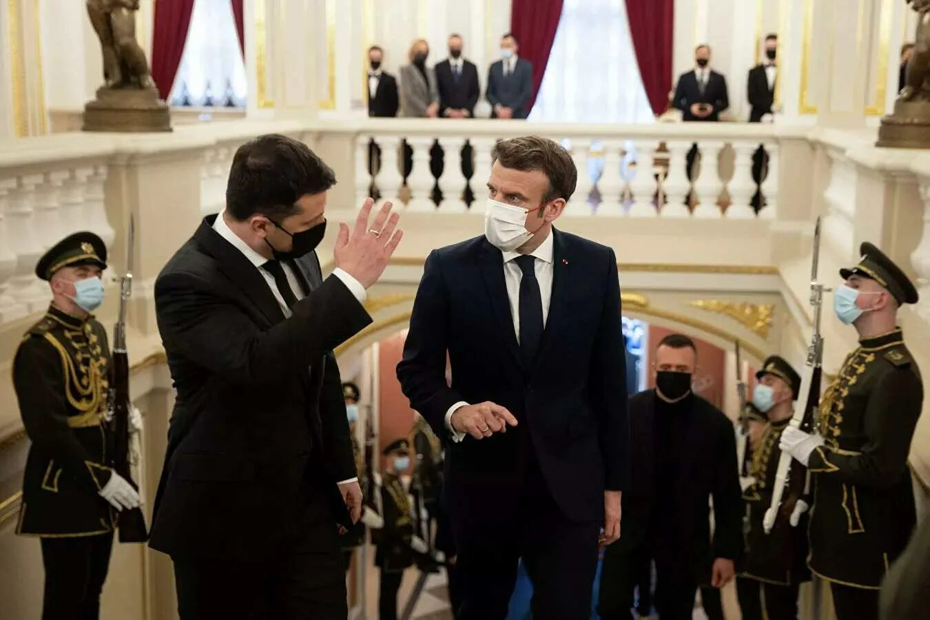 Макрон киев. Макрон киев