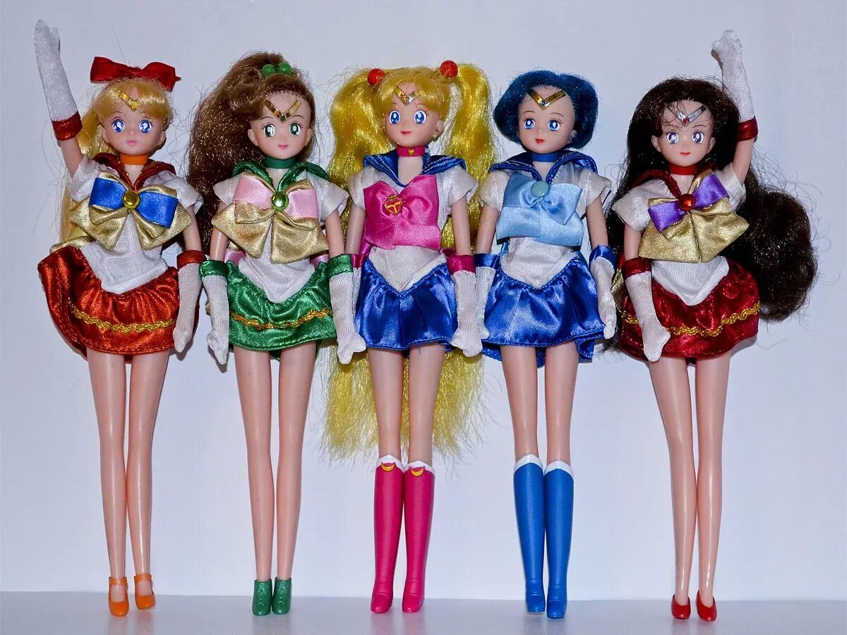 Кукла Sailor Moon. Sailor Moon кукла Барби. Sailor Moon куклы 90х. Куклы сейлормун 90. Кукла муна