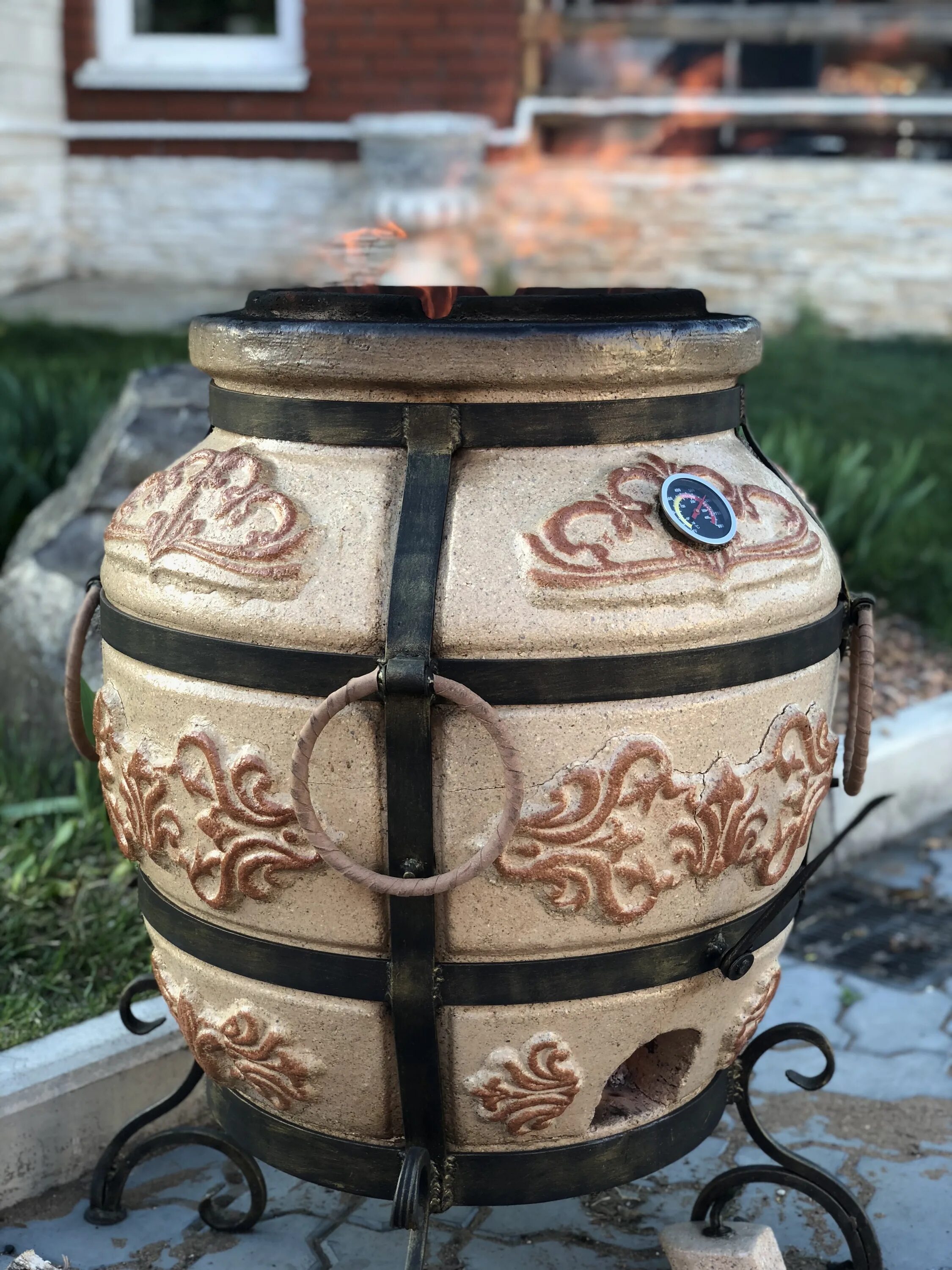Тандыр амфора. Тандыр леруа мерлен. Тандыр амфора сармат большой. Армянский тандыр земляной. Тандыр с казаном.