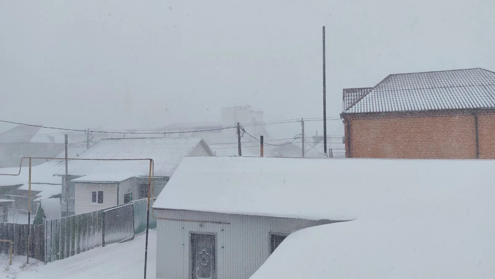 Погода на 10 дней сорочинск оренбургская область. Снег в Оренбургской области. Снег в Калиновке с 2023 года ноябрь. Тюмень Сорокинск. Дождь Сорочинск.