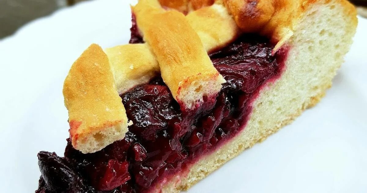 Пирог. Пирог с вареньем на скорую руку. Песочный торт с вареньем. Тертый песочный пирог. Рецепт постного пирога с вареньем в духовке.