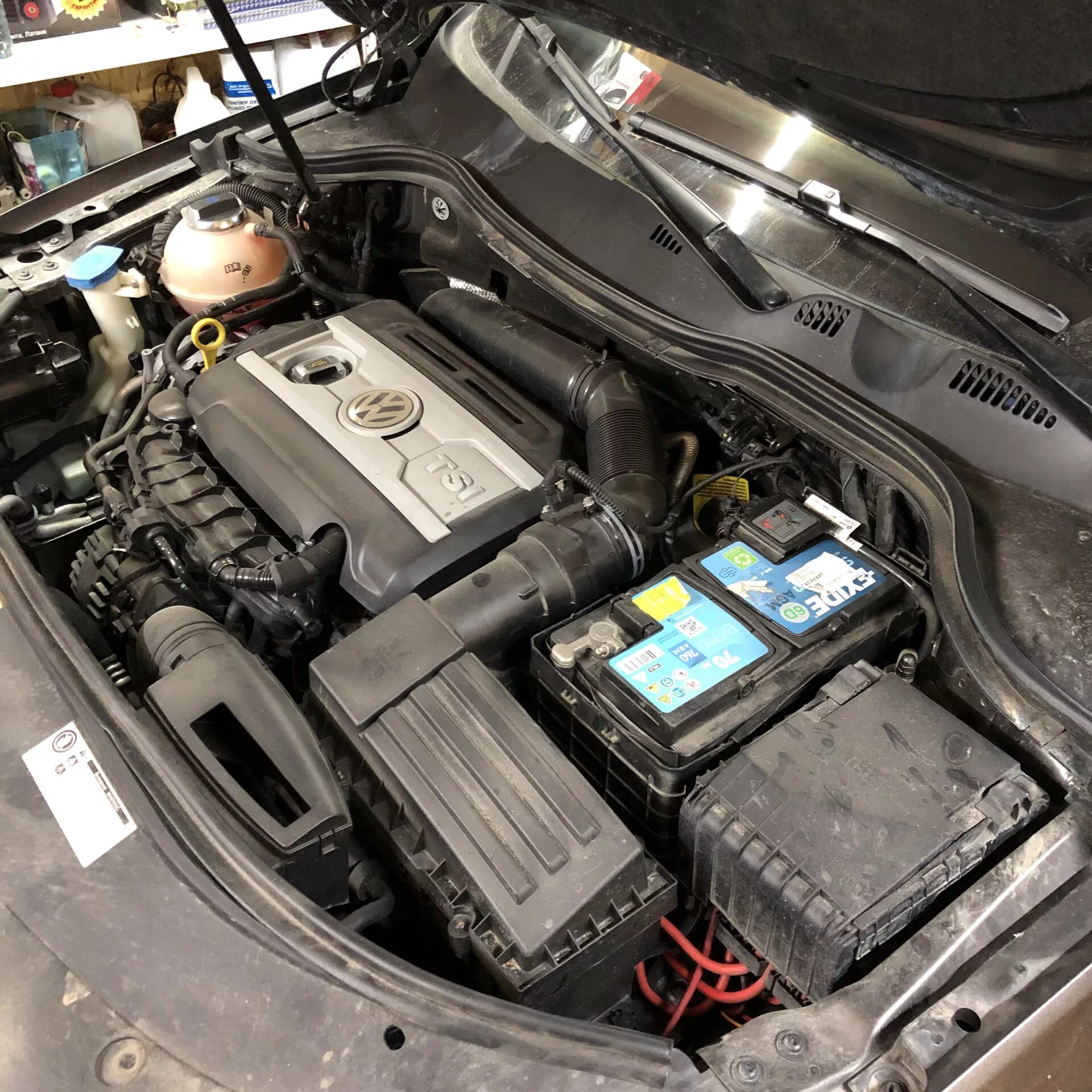 Пассат б8 аккумулятор. Пассат 2008 аккумулятор. passat b7 аккумулятор. vw passat b8 аккумулятор. passat b6 акб.