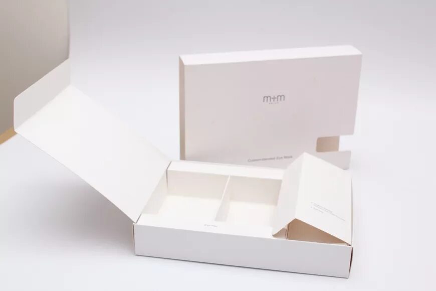 White luxorious Box Packing. White Cardboard Packaging Box. Cardbox коробки. TABOX упаковка. Package card