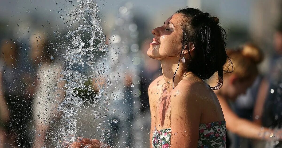 Начинается жара надеваю. Начинается жара надеваю