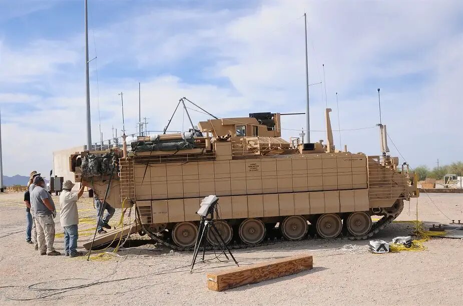 Multi purpose vehicle. Бтр брэдли ampv. ampv бронетранспортер. armored multi-purpose vehicle. бай системс ампв.