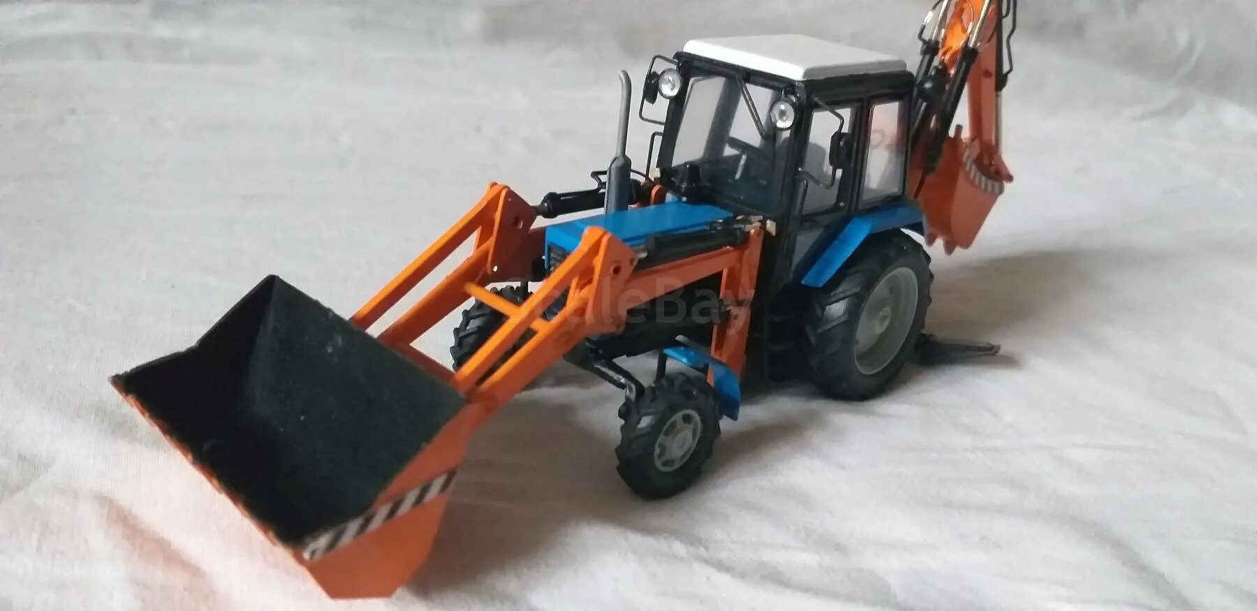 Коллекционный трактор экскаватор компаньон мтз 82. Коллекционный трактор экскаватор компаньон мтз 82. Экскаватор мтз коллекционная модель. Специальные трактора. Модели компаньон эо 2621.