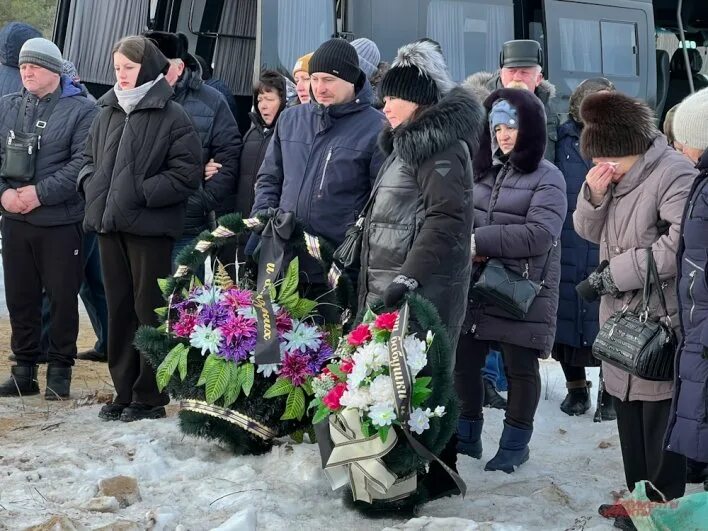 Прощание с лебедевым председателем верховного. Прощание с Еленой Логуновой Рязань. Похороны Елены Логуновой в Белоомуте.