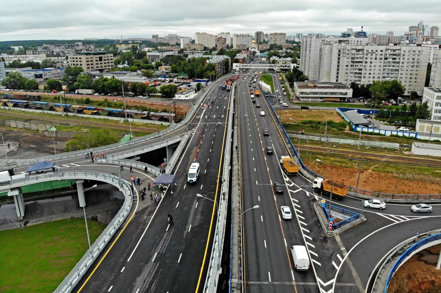 Третье транспортное кольцо в москве. Рублевское шоссе. Кутузовский проспект Рублевское шоссе. МКАД Рублевское шоссе. Эстакада на Рублевском шоссе.