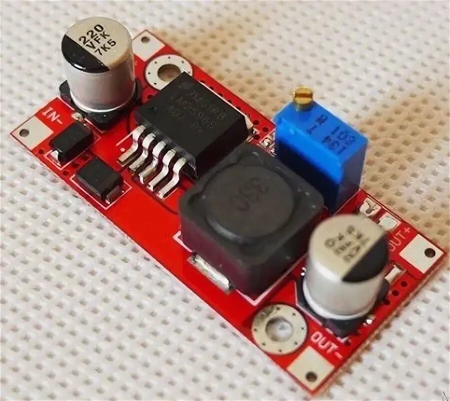 Стабилизатор напряжения 3. Стабилизатор напряжения 1. Стабилизатор напряжения 5 вольт кренка. 0 5 вольт. Стабилизатор напряжения 5 12 вольт схема включения.