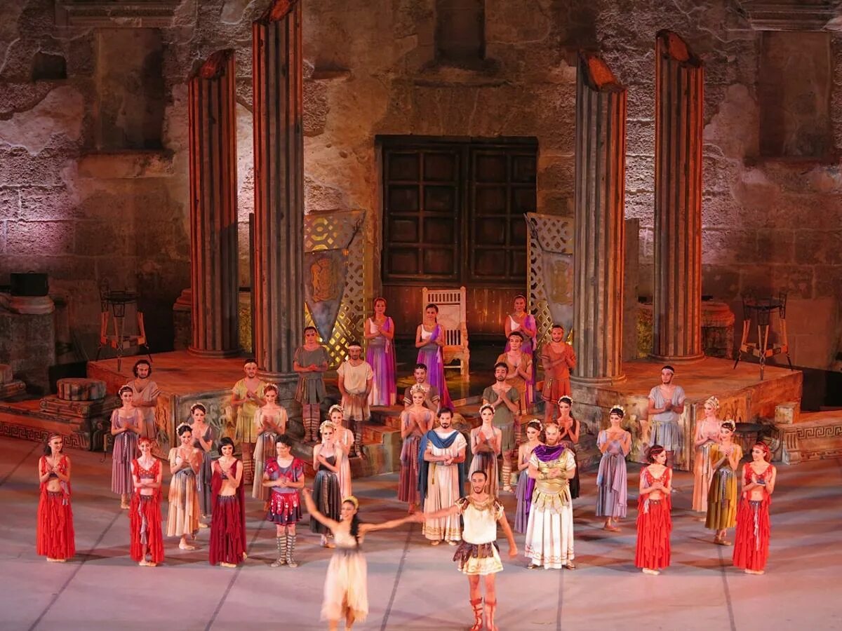 Санкт-петербургский международный фестиваль «опера – всем-2023». Фестивали оперного театра. Тукая оперы балета театр. Опера в аспендос. Театр оперы и балета казань сцена.