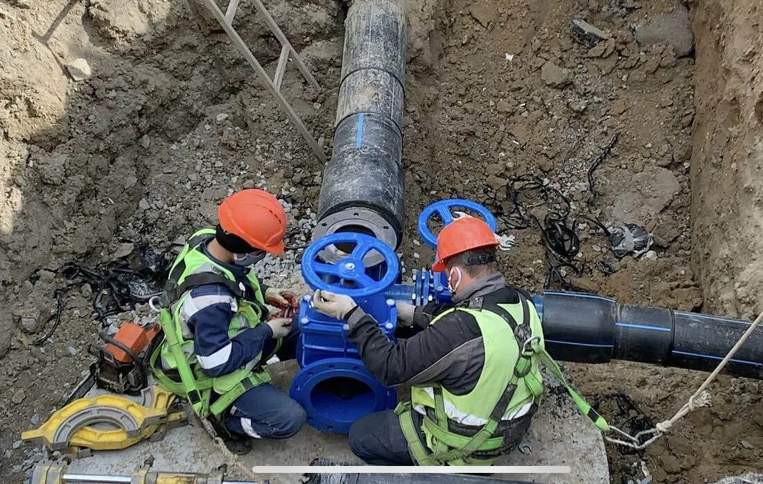 Ремонтные работы водопровода. Реконструкция водопровода. Ремонтные работы водопровода. Реконструкция водопроводных сетей. Ремонт водовода.