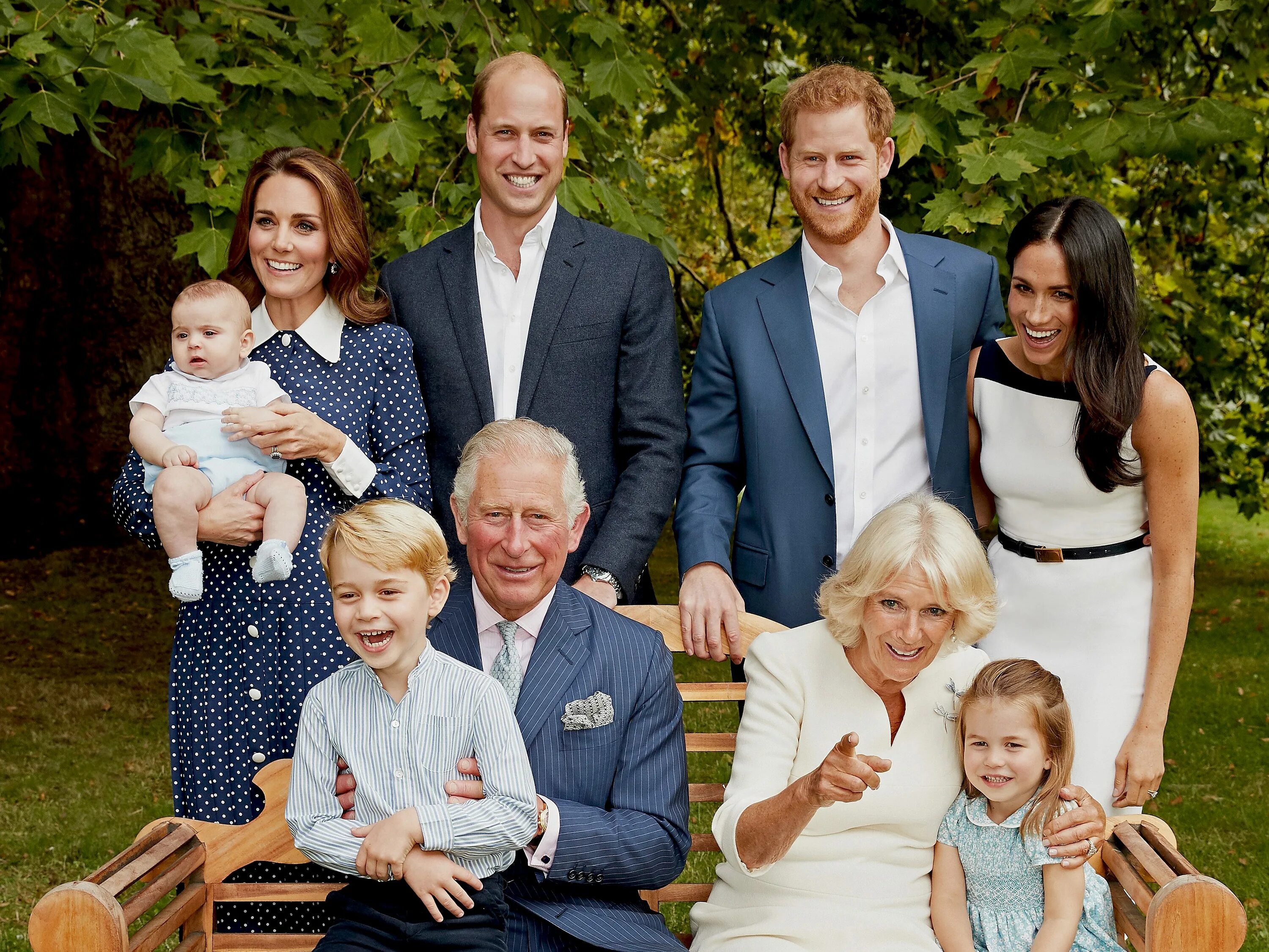 Елизавета 2 чарльз принц диана. Английская знаменитая семья. Принц джордж кембриджский 2021. Английская знаменитая семья. Принц уильям и кейт миддлтон.