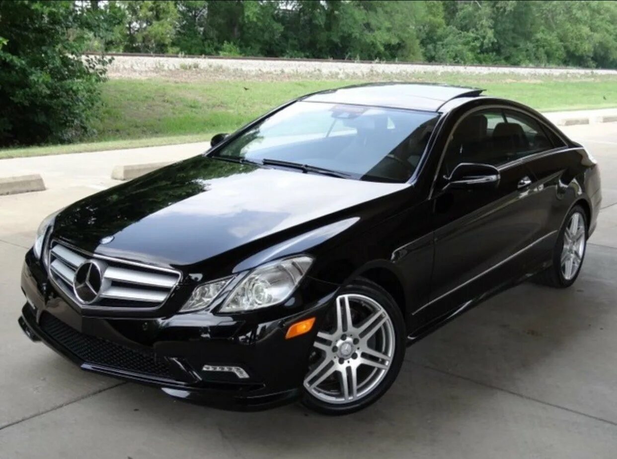 Мерседес е200 купе черный. Mercedes e550 kupe. Mercedes e250 Coupe 2012. Mercedes e550 Coupe. Частные купить мерседес