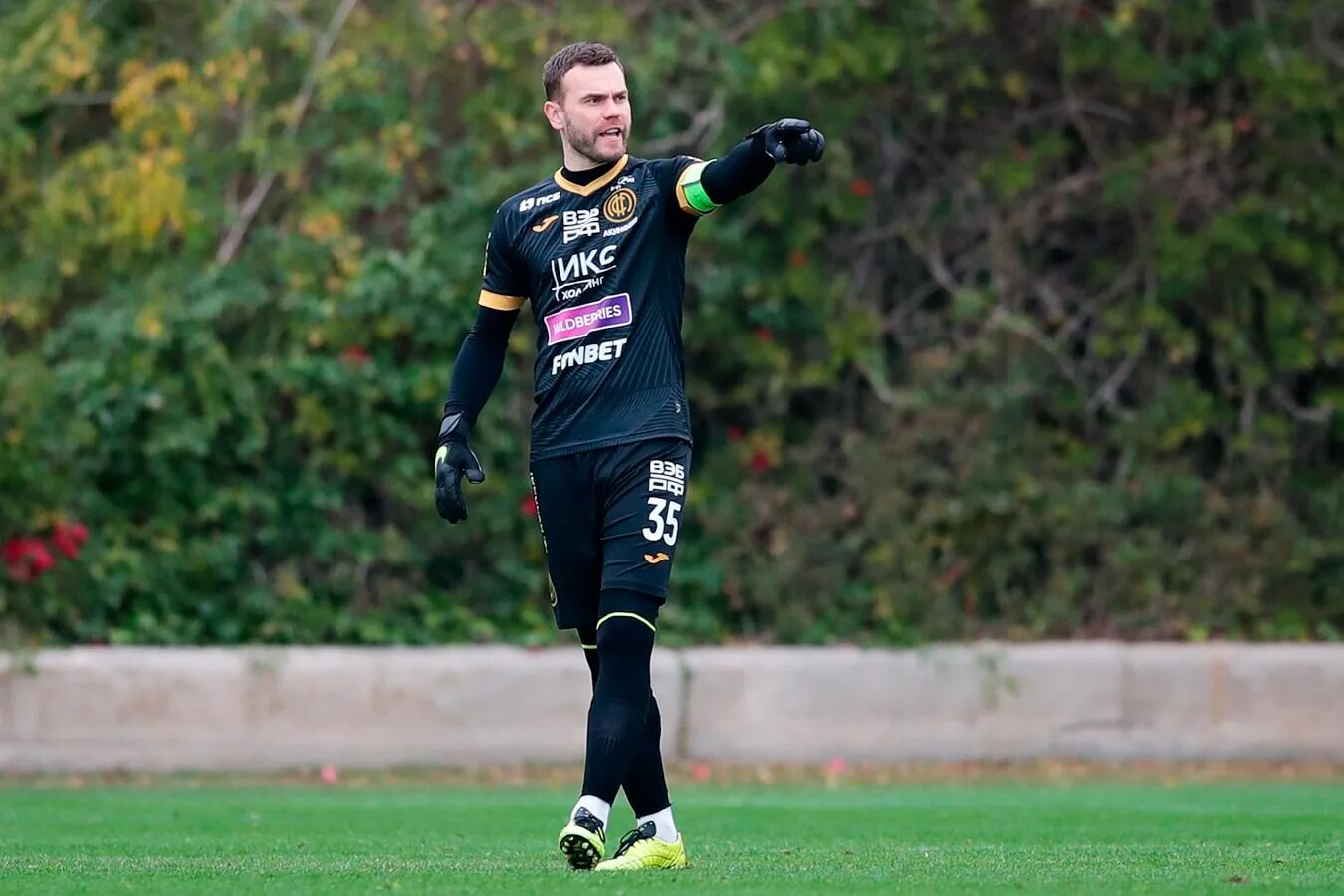 Акинфеев. Акинфеев пропущу. Футбольная команда. Хорхе карраскаль цска. Акинфеев грустный.