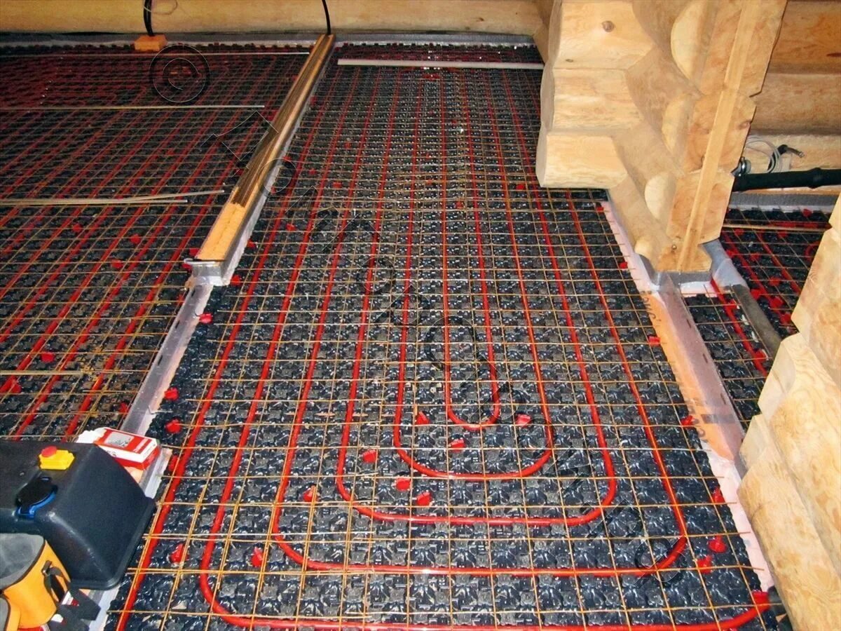 Монтаж армированного теплого пола. Теплый пол на арматуру. Сетка армировки теплого пола. Теплый пол на стеклопластиковую сетку. Дополнительное армирование теплого пола.
