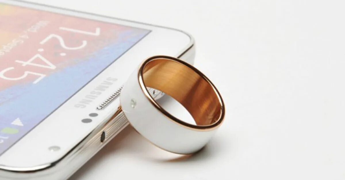 Умное кольцо самсунг. Смарт кольцо самсунг. Кольцо для управления смартфоном. Смарт кольцо с экраном.