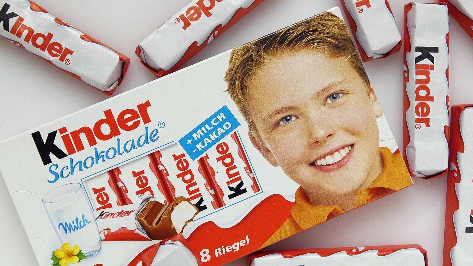 Киндер сюрприз шоколад. Гюнтер эурингер kinder. Kinder oder. Киндер батончик делис 42г. Детский шоколад киндер.