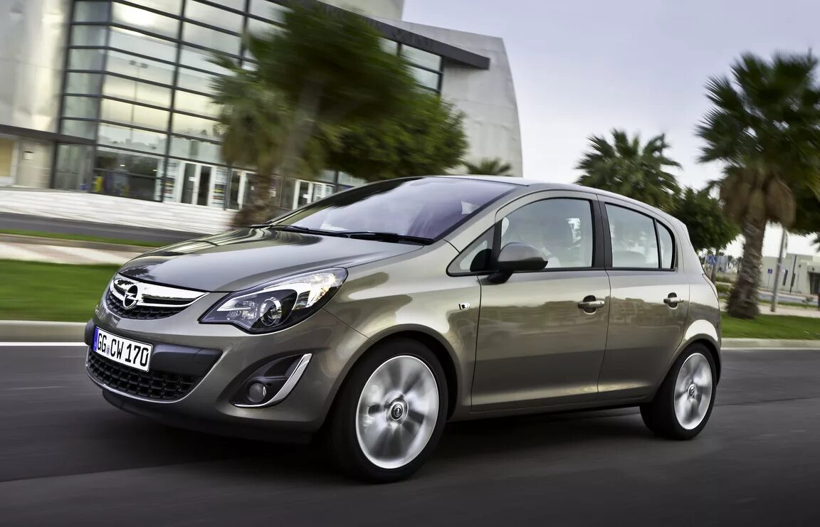 Производитель машины опель. Опель инсигния 2008 года. Opel astra j gtc. Opel astra j 2011. Самый дорогой опель.