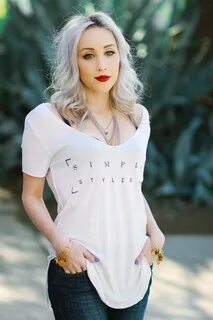 Simply Stylish Tee - BLONDIE IN THE CITY