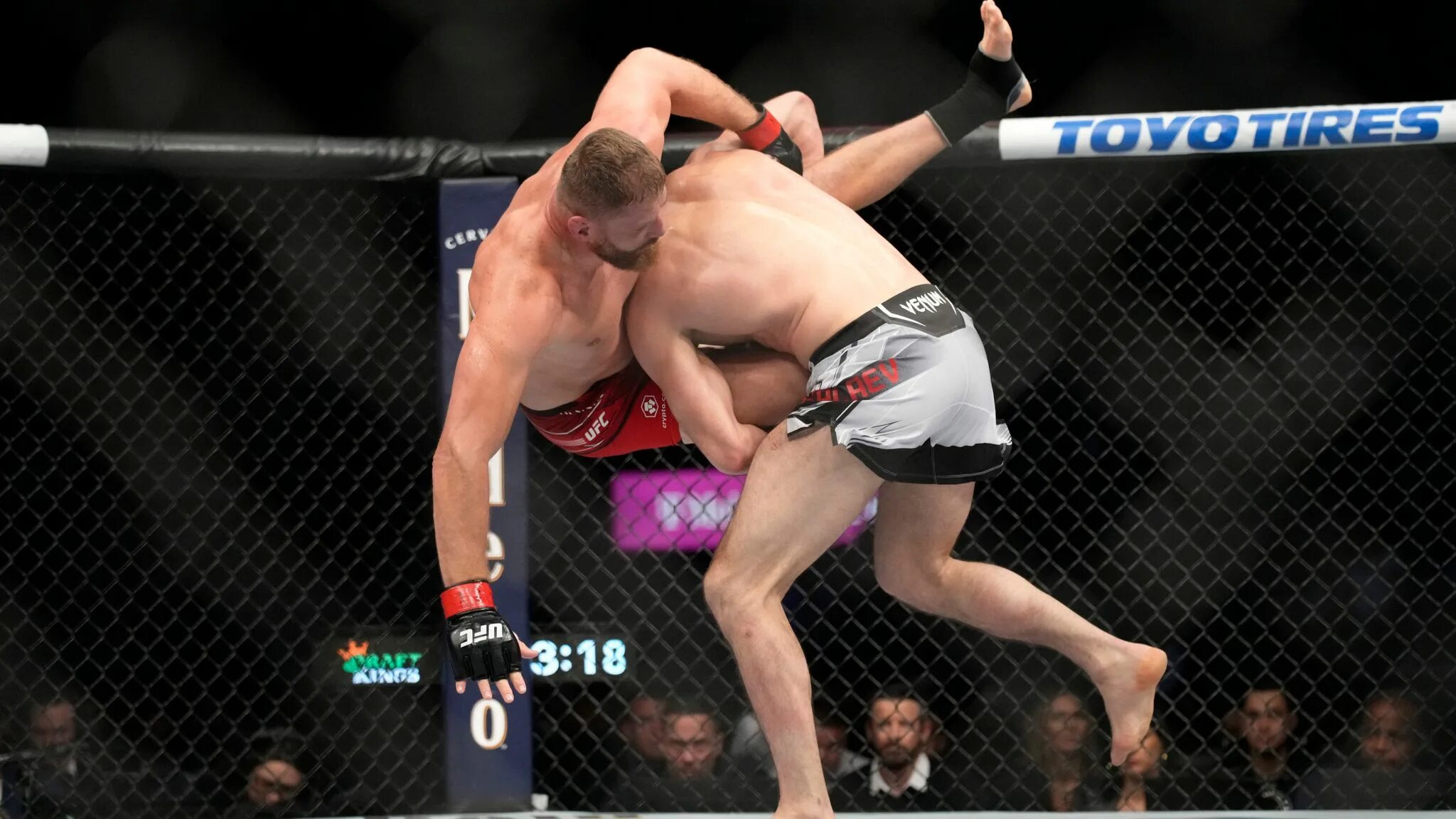 Анкалаев vs уокер 2 бой. Магомед анкалаев ян блахович. магомед анкалаев ufc 282 ян блахович фото. пимблетт анкалаев.