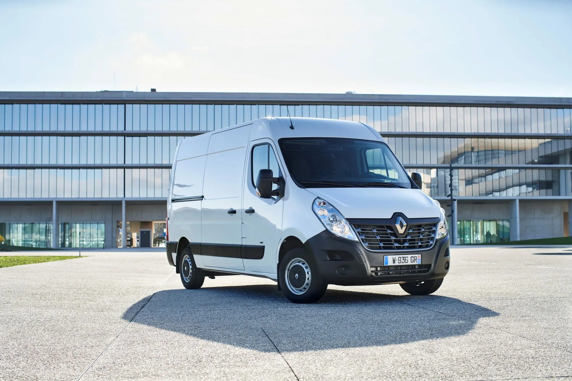 Легкие коммерческие с пробегом. Рено мастер грузовой фургон 2020. Renault Master 2017. Renault Master 3. Renault Master 2018.