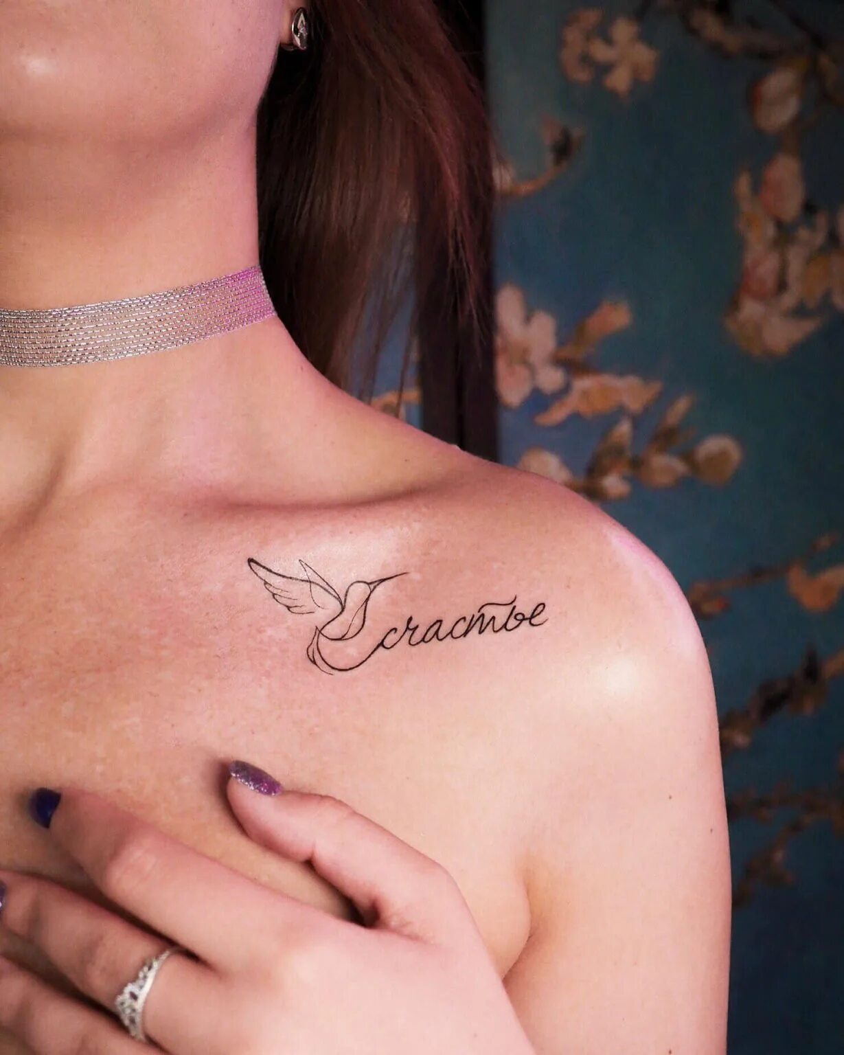 красивые надписи тату на ключице. тату надписи на ключице женские. красивые надписи тату на ключице. тату на ключице для девушек. красивые надписи на ключице.