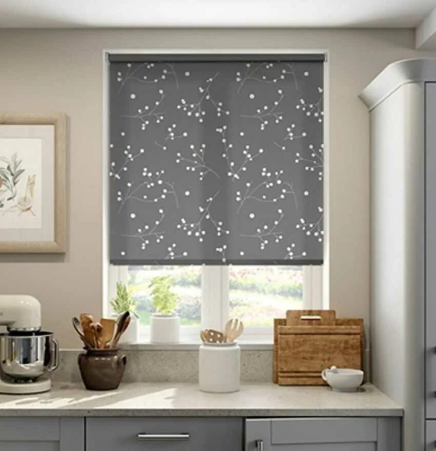 жалюзи на белую кухню. рулонная штора ролло блэкаут "одуванчик", зеленый, бежевый (ax-200028-gr). рулонные шторы на кухню. рулонные шторы на кухню в современном стиле. рулонная штора ролло блэкаут "одуванчик.
