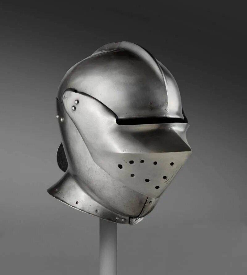Средневековый шлем армет. Страйкбольный шлем hl29. Гладиатор максимус маска. Бронь шлема. Металлические шлема средневековья.