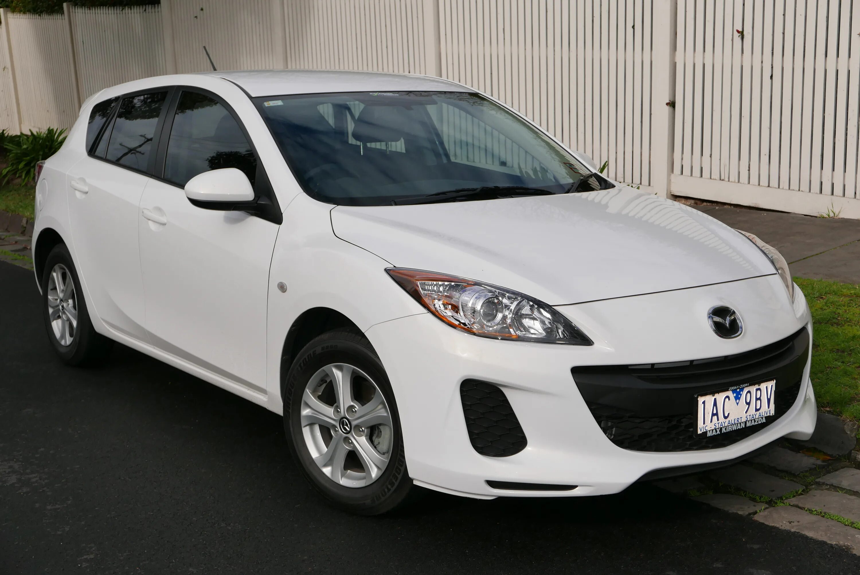 Mazda 3 2011 Hatchback. Мазда 3 BL 2011. Mazda 3 II (BL). Мазда 3 бл 2011. Mazda описание