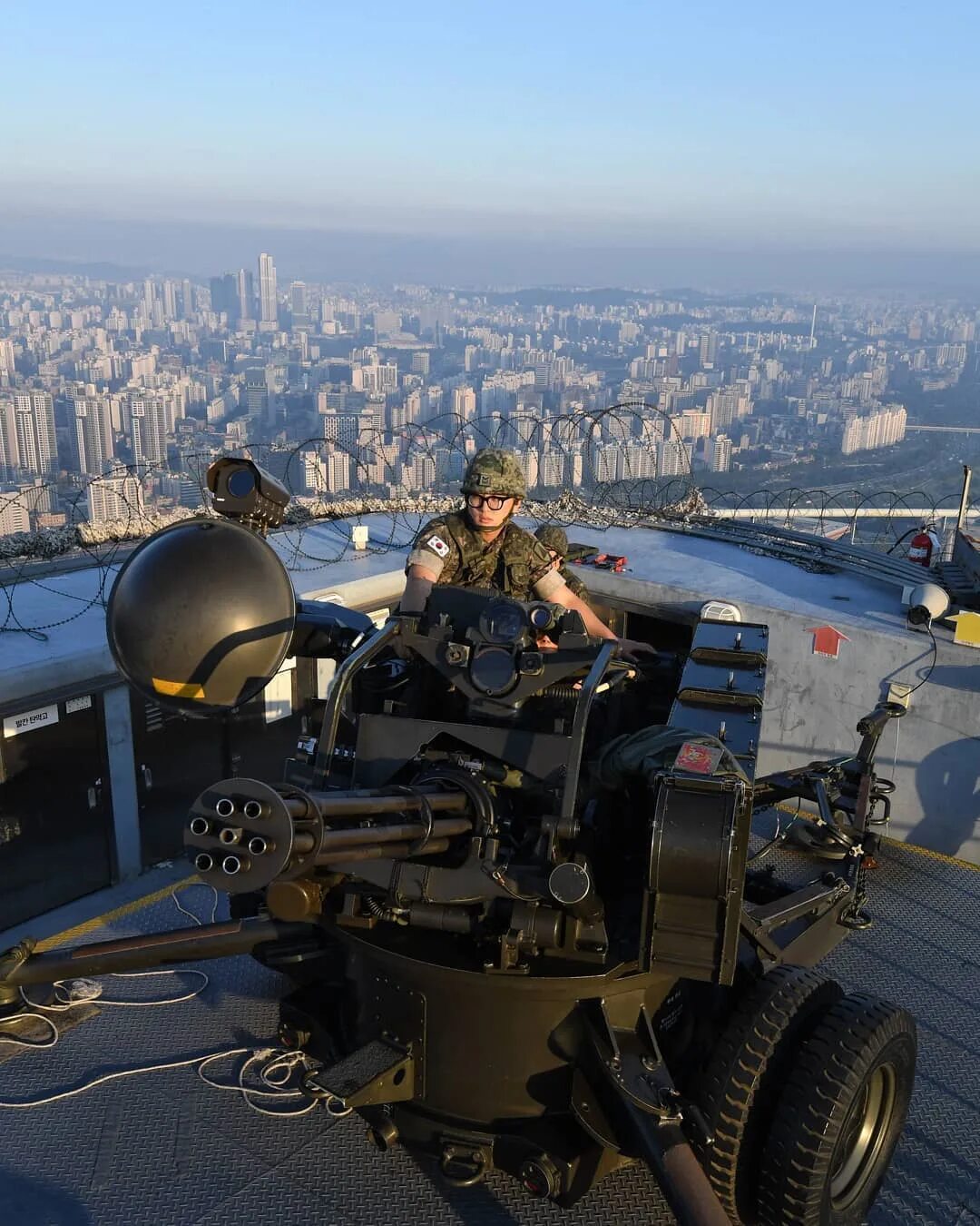 Установка vulcan. M167 vulcan. m61 vulcan anti-aircraft. зенитная установка. roof koreans 1992.