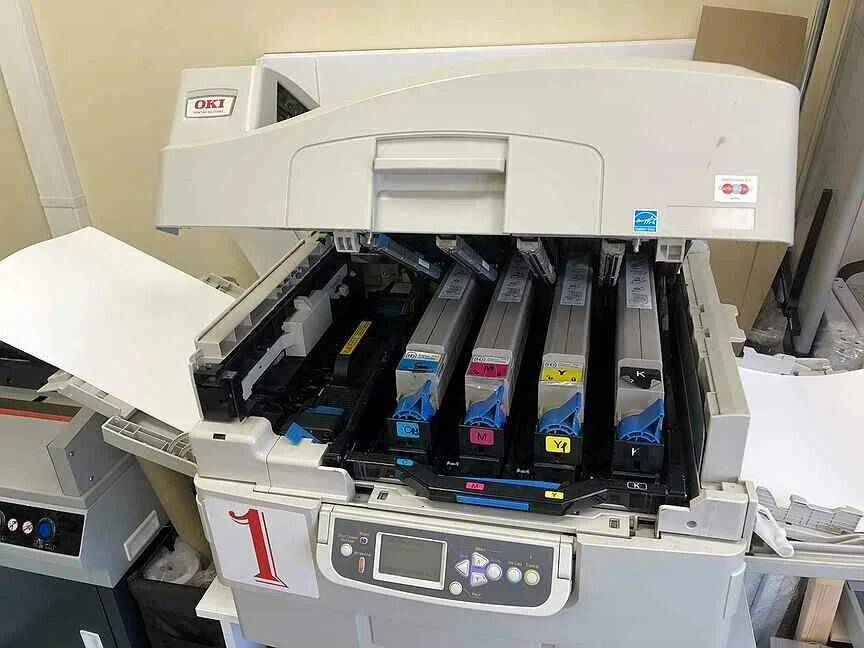 Типография астра санкт-петербург. Авито типография. Печать полиграфии. Высокий принтер для типографии. Печатник офсетчик.