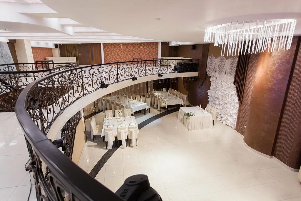 Белый парус екатеринбург улица татищева. Кафе эстель екатеринбург на пехотинцев. Репин парк екатеринбург. Жк стрелки екатеринбург. Жк раута екатеринбург.