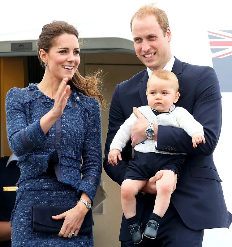 Кейт миддлтон дети возраст. Кейт Миддлтон с детьми. Дети Кейт Миддлтон и принца Уильяма. Дети принца Уильяма и Кейт Миддлтон сейчас. Кейт Миддлтон с сыном.