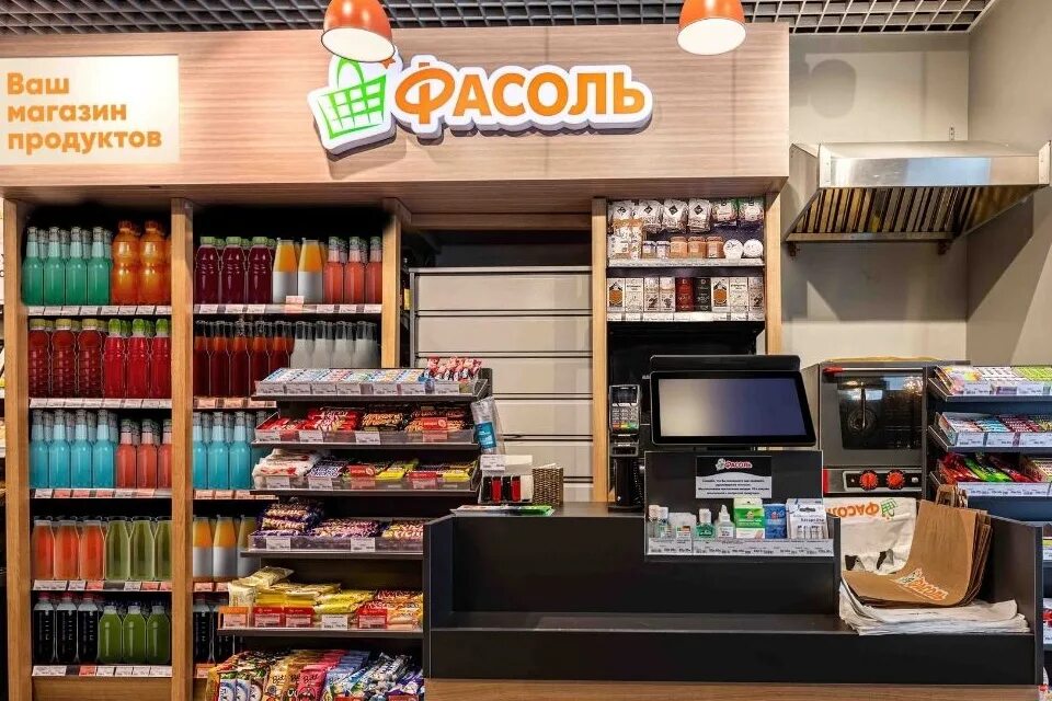 Магазины работающие по франшизе. Купить франшиза жизнь март. Продуктовый магазин у дома. Магазин по франшизе. Магазин фасоль кассовая зона.