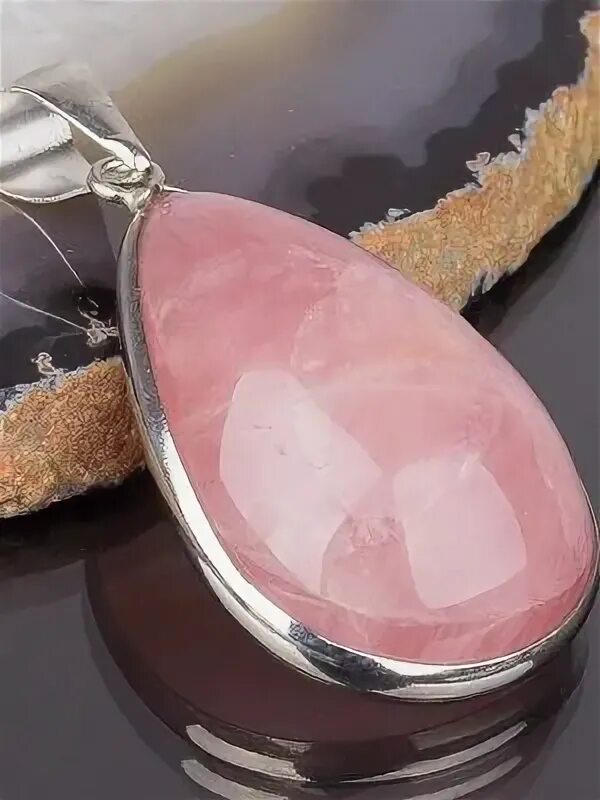 Кварц дева. Оранжевый аметистовый кварц. Украшения с розовым кварцем санлайт. Кварц дева. Розовый кварц панган.