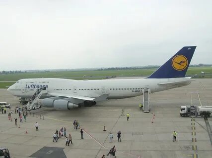 Jumbo jet