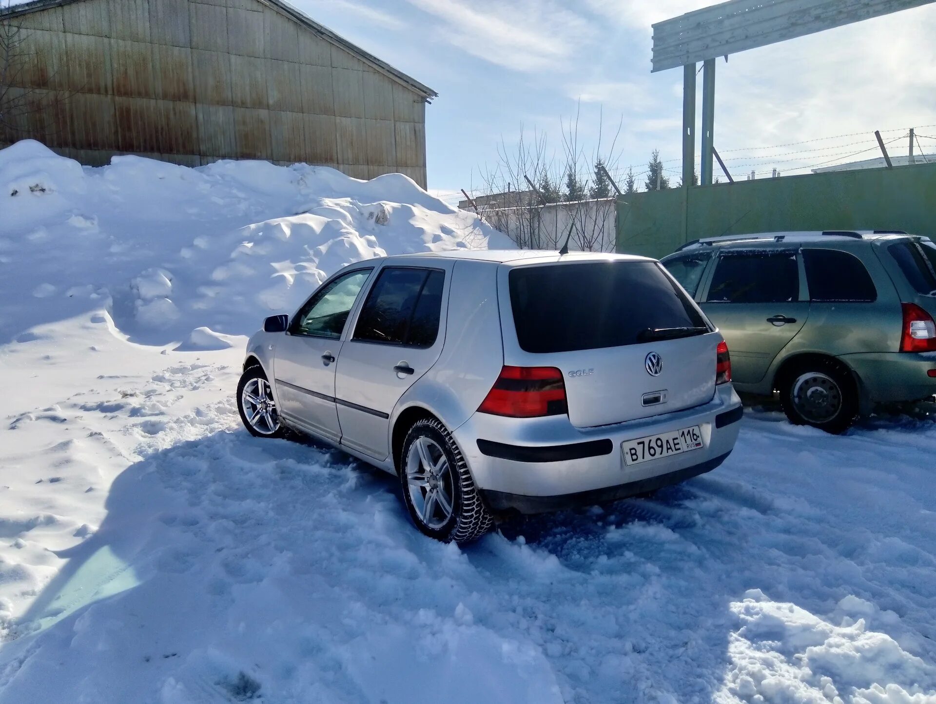 Гольф 2001 год. Фольксваген гольф 2001 года. Фольксваген Golf 2001 год. Volkswagen Golf 2001 с люком. Golf 2001 Oceanic.