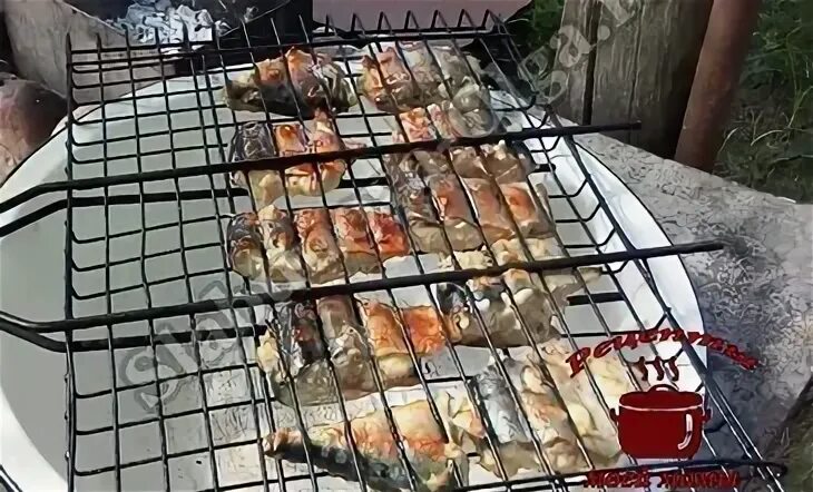 Шашлык скумбрия на мангале на решетке рецепт