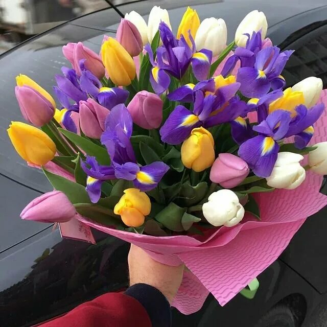 букет с малиновыми и розовыми розами. красивый букет. цветы в боброве. цветы птз. цветы птз.